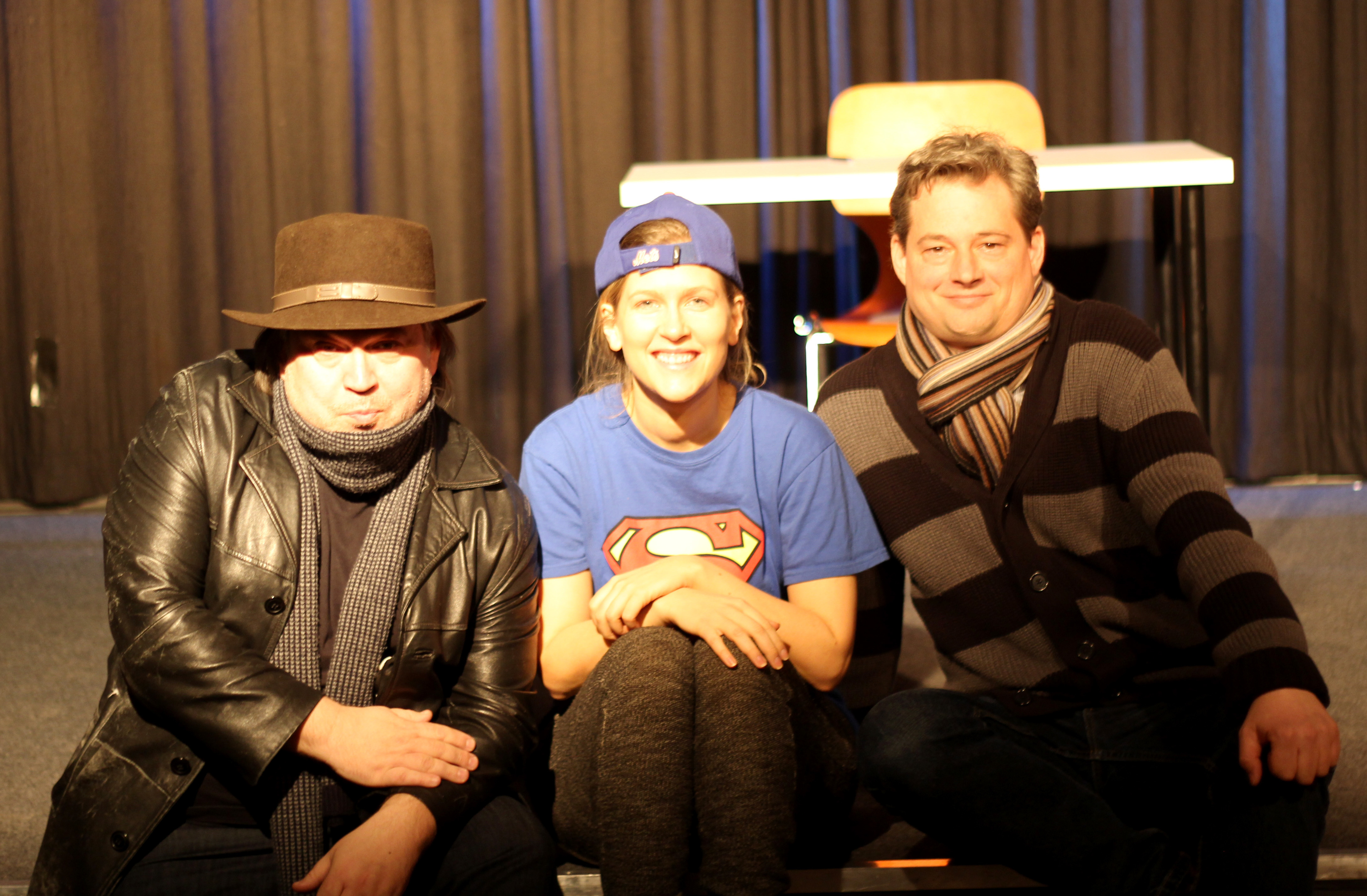 Das Bild zeigt v.l.n.r. Adnan G. Köse, Marlene Zimmer und Martin Göbler.