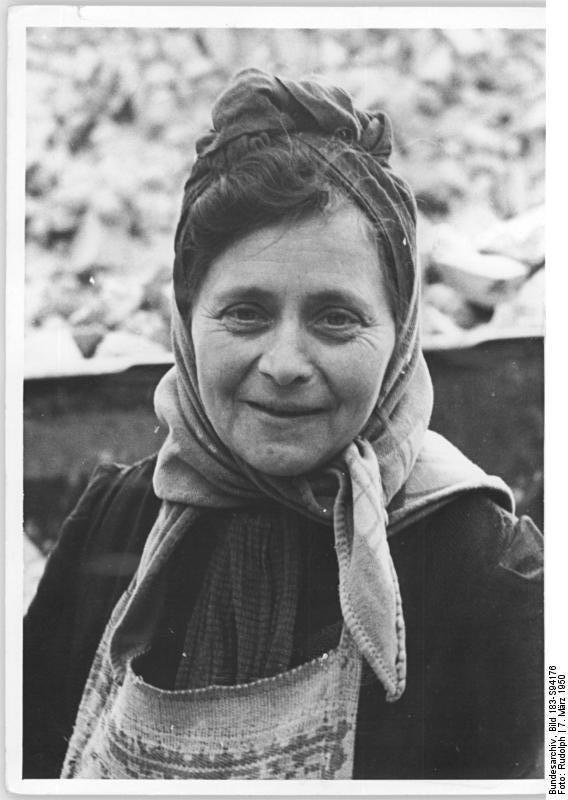 Nach Ende des Krieges waren es vor allem Frauen, die am Wiederaufbau beteiligt waren. Schon in den 1950er Jahren waren sie kaum noch berufstätig.