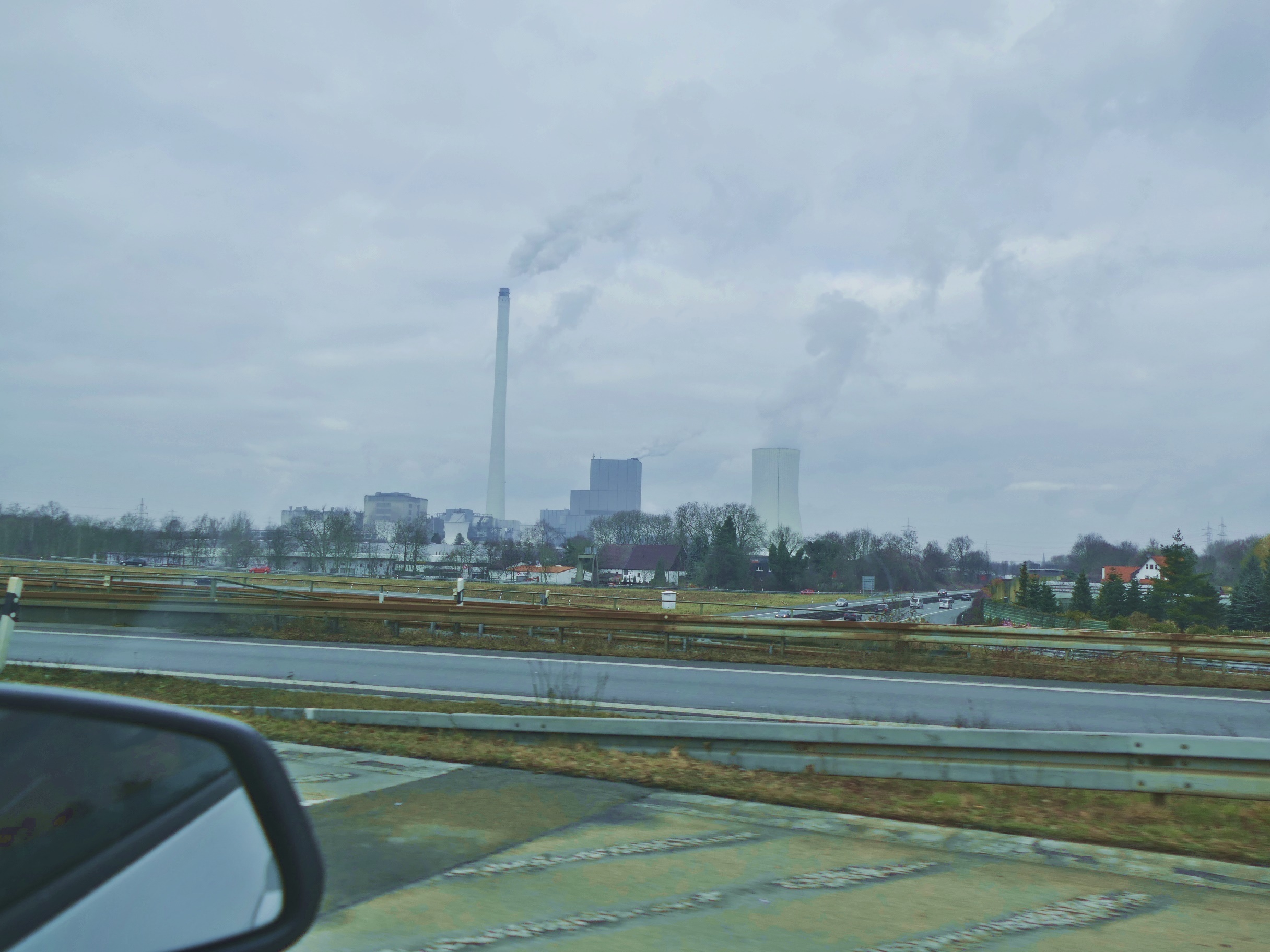 Bedeckter Himmel aus dem Auto heraus!