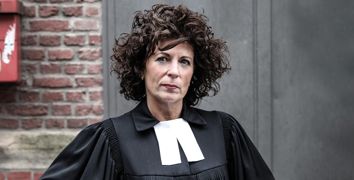 Superintendentin Verena Schmidt leitet gemeinsam mit Dechant Dr. Norbert Bathen den ökumenischen Gottesdienst in der Johanniskirche.