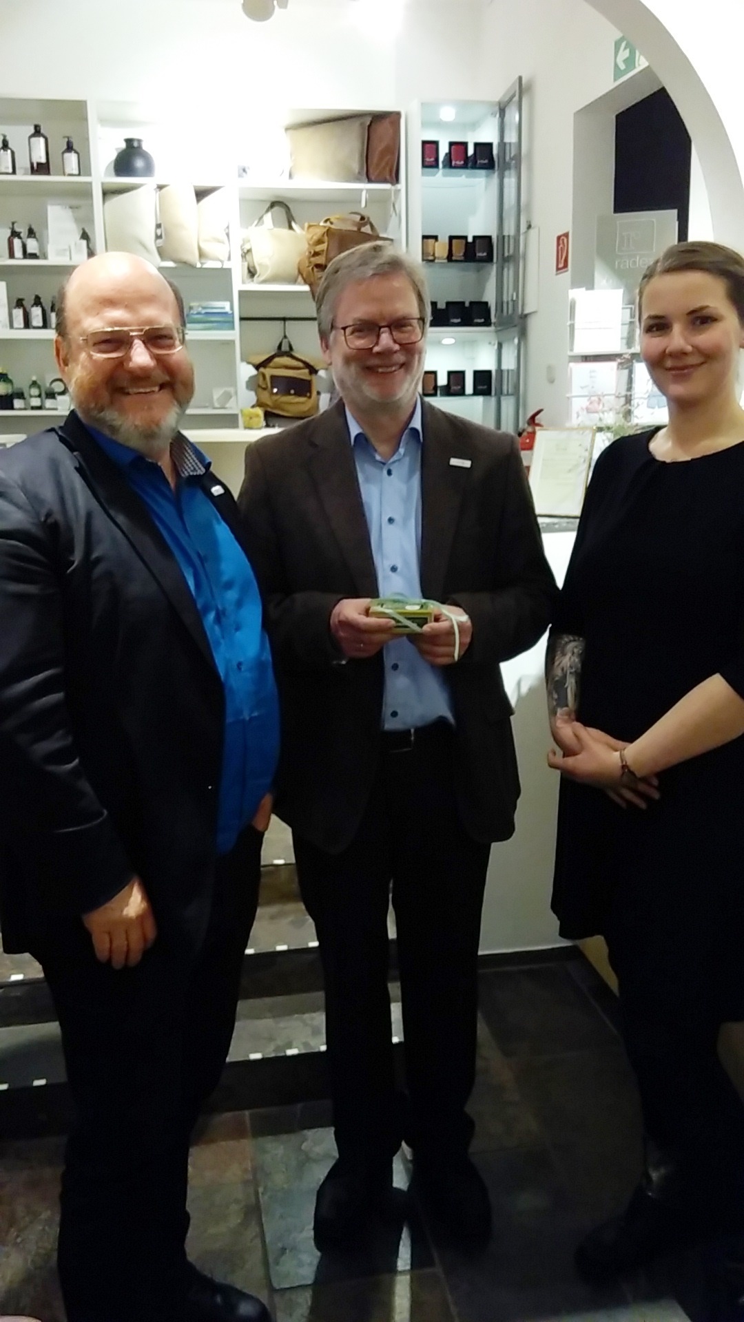 Rolf Fliß, Guido Halbig und Carla Theis (Inhaberin Café Lindenquartier).