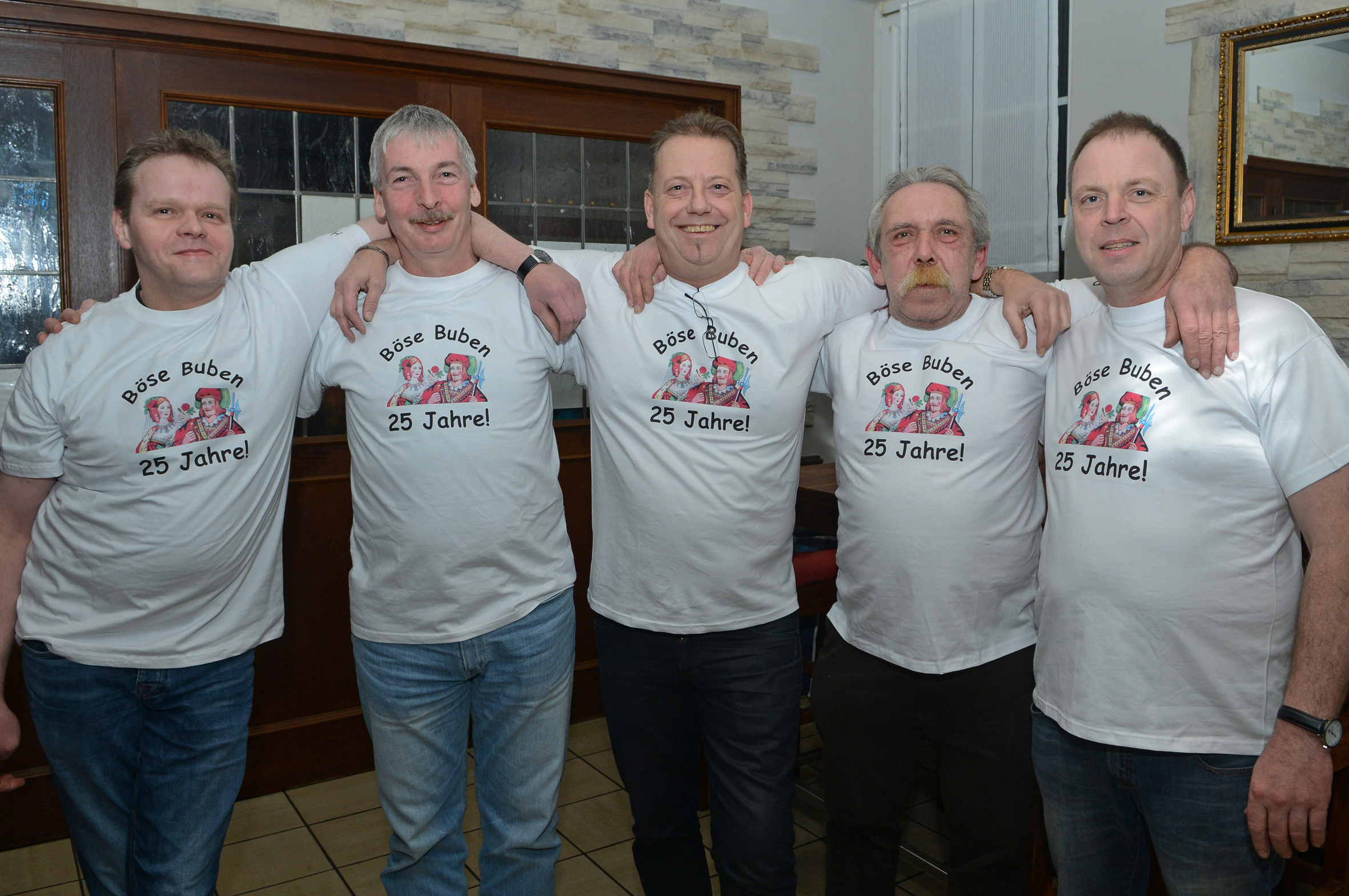 V.l.: Hansi Büser, Michael Langenhorst, Otto Homfeldt, Reinhold Kaiser und Bernd Gödde. (Foto:Bludau)