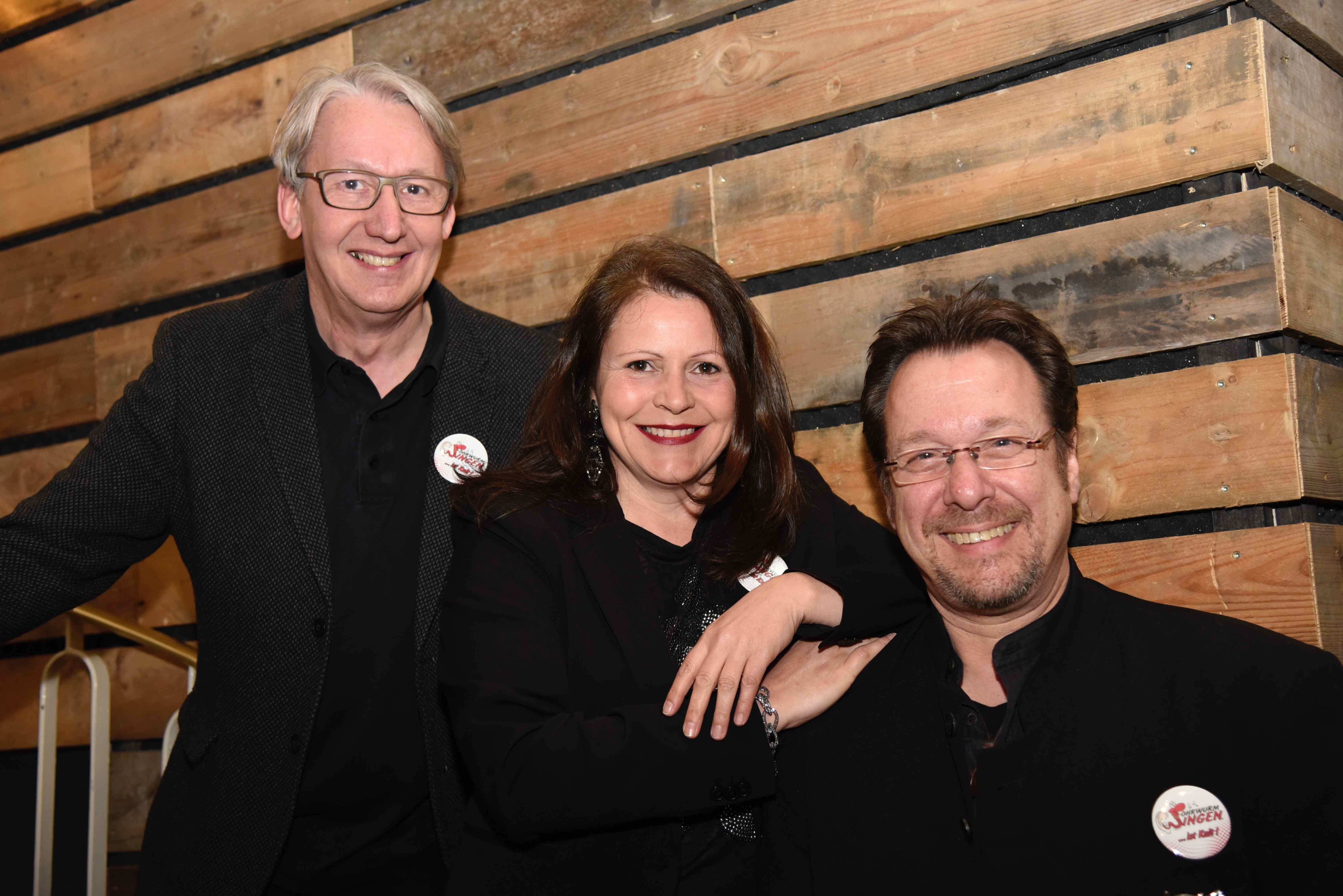 Mit seinen Auftritten, ob mit oder ohne seine Band Blue Velvet, ist der „Vollblutmusiker“ Hermann Suttorp (l.) mittlerweile in vielen Teilen von Europa bekannt geworden.