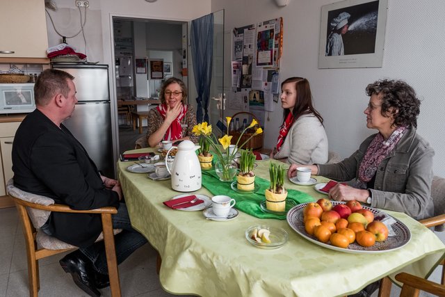 Foto (Stefan Fercho) v.l.n.r.: Thorsten Hoffmann, Monika Jost (Leitung), Katharina Seick (ehrenamtliche Betreuerin), Silke Willing (Koordinatorin)