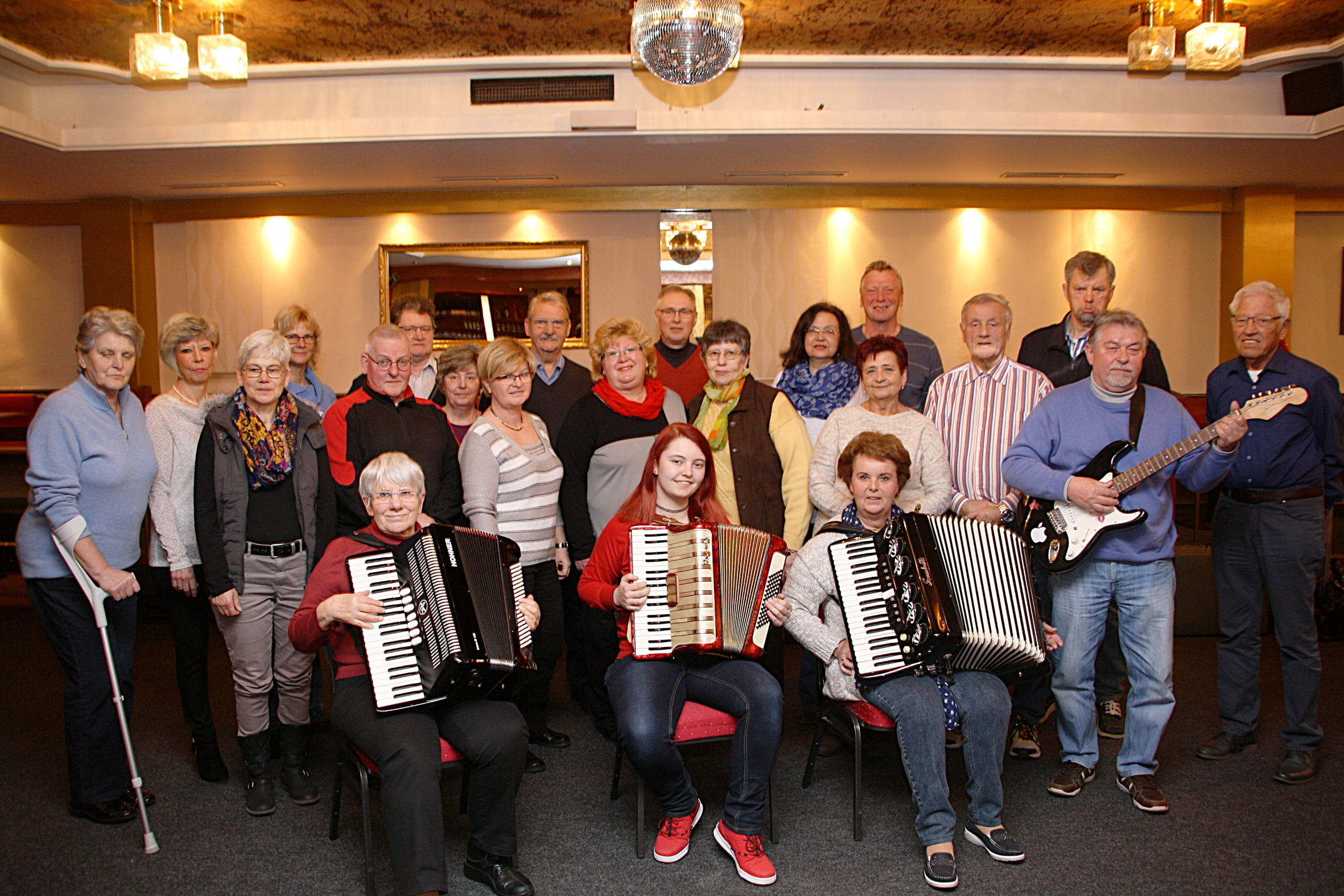 Jeden Dienstag probt der neu gegründete Shanty Chor Castrop-Rauxel 2017 im Tanzpalast Mythos.