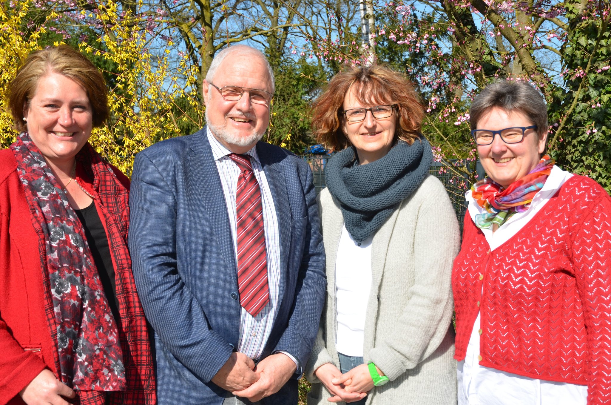 Nette Geste Schulpflegschaft dankt Kollegium der Gesamtschule Kleve