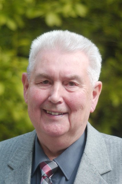 Franz-Josef Wachowiak: „Wenn man zu spät kam, gab es Backpfeifen, und wir hatten einen Lehrer, der mit Schlüsselbunden geworfen hat, da mussten wir immer aufpassen.“