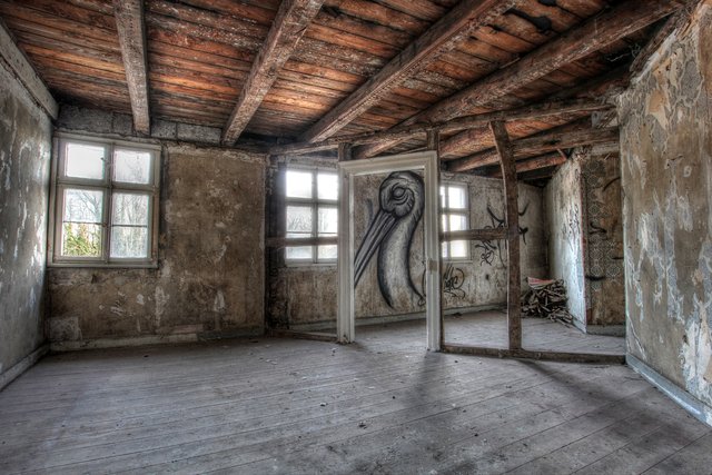 Die Balkendecke ist schon freigelegt. | Foto: Silke Kemnitz-Brenjo