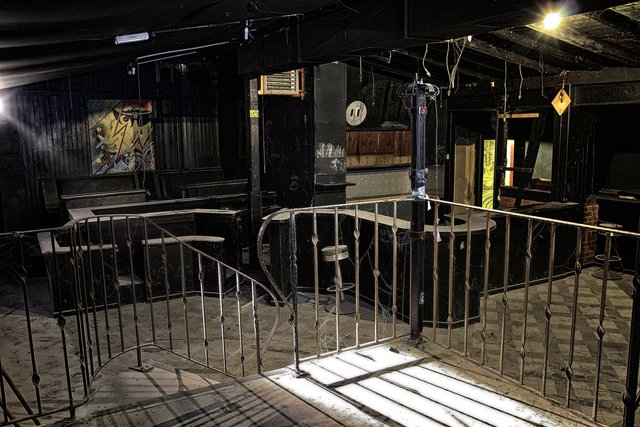 Die Bar in der ehemaligen Gaststätte. | Foto: Silke Kemnitz-Brenjo