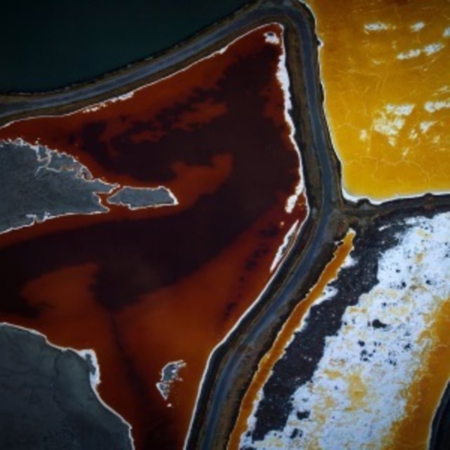 BaySalt5826, 108 x 108 cm, Thomas Heiner: Saline, südlicher San Francisco Bay.