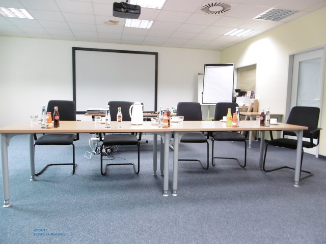 ...so LEER sah es einige Minuten vor dem Termin noch aus!