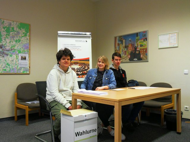 Wählen hautnah für die Schüler der Gesamtschule Schermbeck. (Foto: GSS)