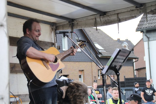 11. Mai 2017, Kundgebung gegen den Auftritt der rechtspopulistischen Alternative für Deutschland (AfD) vor Willy-Brandt Gesamtschule aus Bottrop, Fotos: Sahin Aydin