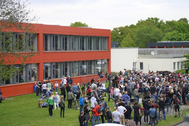 11. Mai 2017, Kundgebung gegen den Auftritt der rechtspopulistischen Alternative für Deutschland (AfD) vor Willy-Brandt Gesamtschule aus Bottrop, Fotos: Sahin Aydin