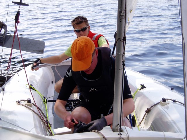 Seeklar machen am Steg.