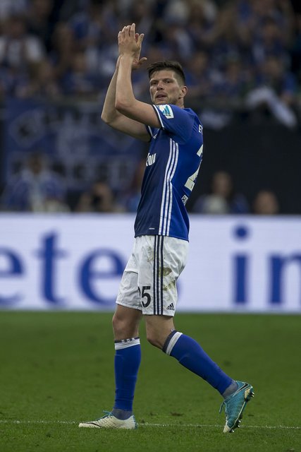 Klaas-Jan Huntelaar absolvierte sein letztes Heimspiel für den S04.