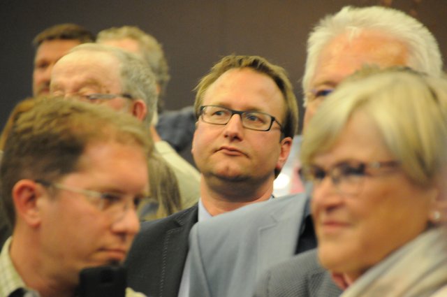 Bedröppelt I. : SPD-Landtagskandidat Thorsten Rupp aus Emmerich. | Foto: Tim Tripp