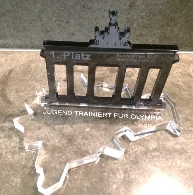 Tolle Trophäe für die siegreichen Schulen