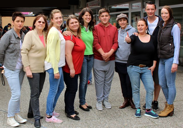 Die Koordinationspartner des Spielenachmittags   hatten in der Einkaufspassage ein bunt gemixtes Programm vorbereitet