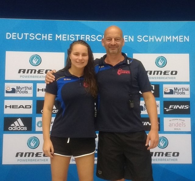 Denise Quentin freut sich über ihre Platzierungen bei der Deutschen Meisterschaft.