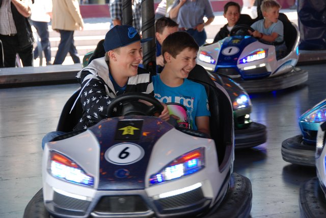 Ein echter Klassiker bei der Xantener Kirmes: der Autoscooter darf in keinem Jahr fehlen.