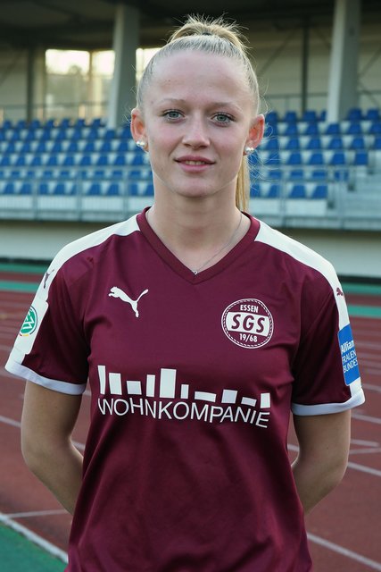 Bei der SGS Essen hat die 19-Jährige eine rasante Entwicklung hingelegt. Schon als 17-Jährige kam sie zu ihren ersten Bundesligaeinsätzen.
