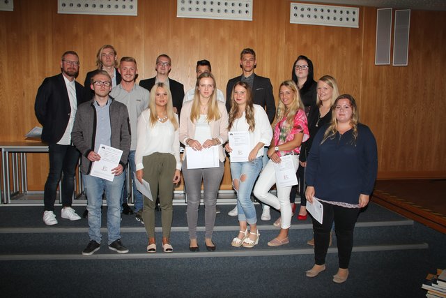 Berufskolleg verabschiedet Absolventen - Iserlohn