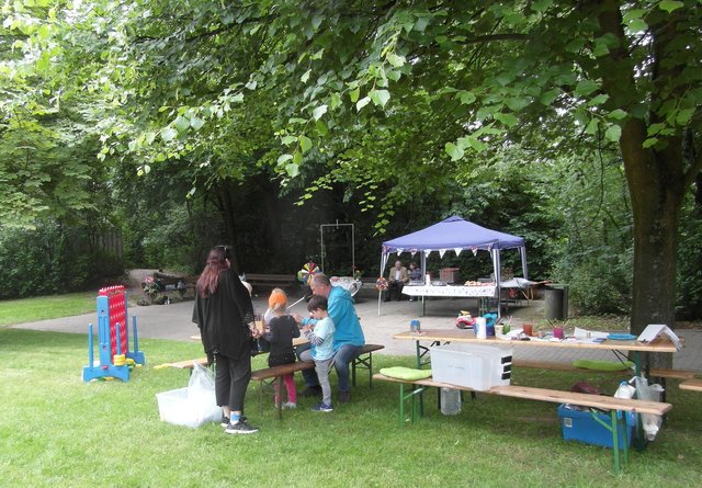 Fast gähnende Leere beim Spielplatzfest am Brosweg.
Foto: Henschke