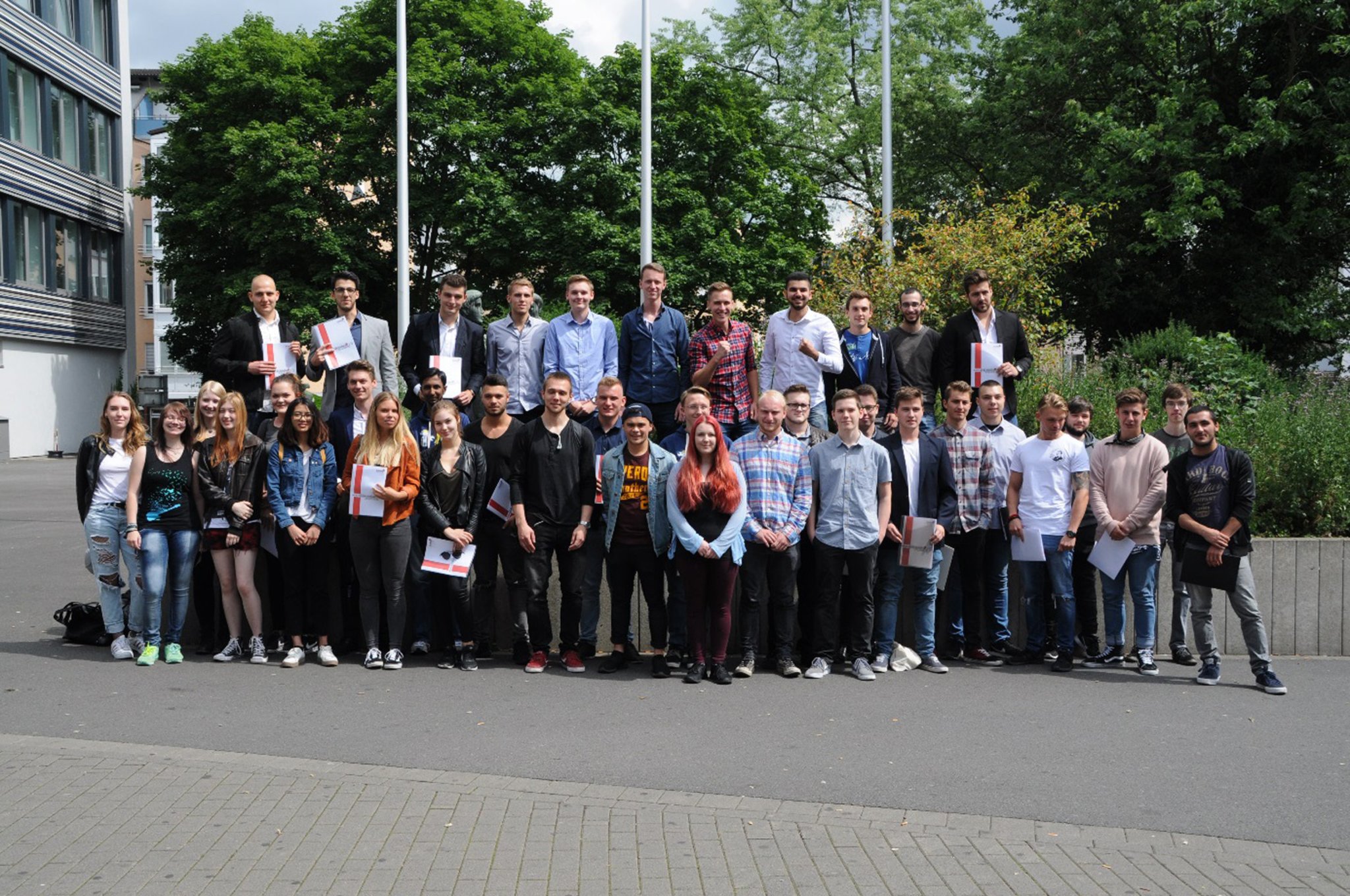 Erfolgreich das Abitur geschafft: Cuno-Berufskolleg 2 gratuliert - Hagen