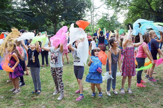 Abschluss der Brackeler und Asselner Ferienspiele 2016 war unter anderem bei einem Tüchtertanz. | Foto: Günther Schmitz