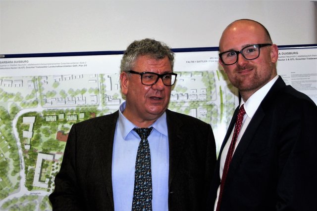 Bereits vor einem Jahr präsentierten Oberbürgermeister Sören Link und Investor Jörg Lemberg im Duisburger Rathaus die ersten Pläne für das neue St. Barbara- Quartier, die jetzt in einer überarbeiteten Version in der Bürgerversammlung vorgestellt wurden.