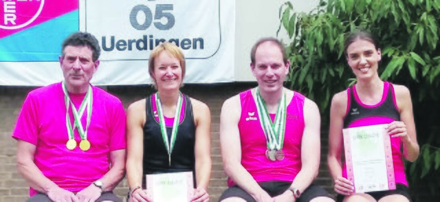 Die erfolgreichen Athleten aus Goch: Theo Artz, Silke Flören, Andreas Schefthaler und Elisa Gansel.