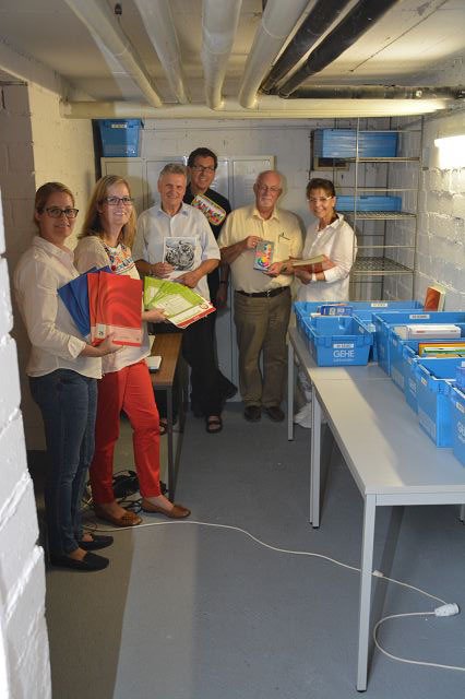 Die neue Schulmaterialkammer hat im Kellergewölbe des Familienzentrums ihre Räume.