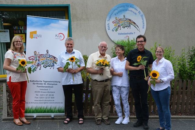 Freut sich auf die neue Aufgabe: Das Team der Schulmaterialkammer im Familienzentrum St. Dionysius.