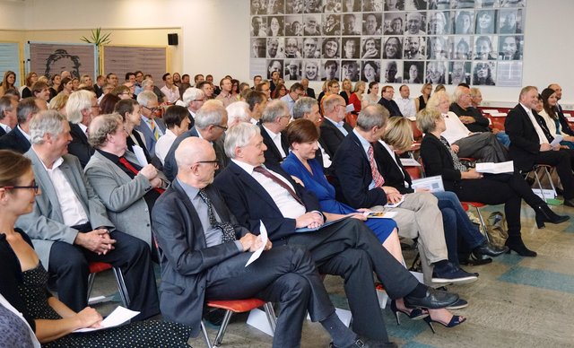 Verabschiedung von Dieter Röhrich in der Cafeteria des Westfalen-Kollegs