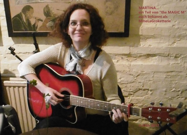 ...Musikerin Martina aus Oberhausen, auch als MmeLaGROKETTERIE bekannt ... sehr sympathisch! https://soundcloud.com/mmelagroketterie