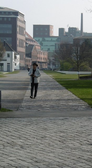 es war einmal ein MANN mit HUT aus Duisburg ...