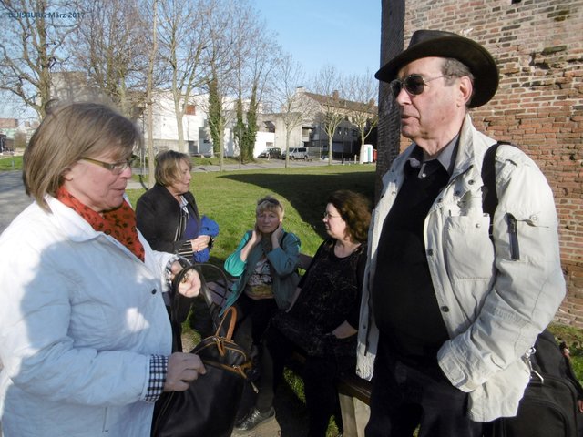 späten nachmittag, der Rest der Truppe sagt nach einem Spaziergang und Kaffeeklatsch AUFWIEDERSEHEN