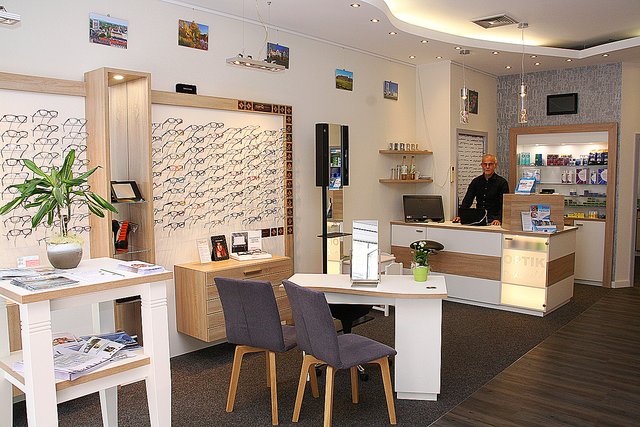 Im vergangenen Jahr hat Augenoptikermeister Peter Weis das Fachgeschäft Optik Rodewald an der Hochstraße 43 grundlegend renoviert.