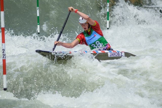 In den kommenden Tagen rückt im Wildwasser-Park Hohenlimburg auf der Lenne nach monatelangen Vorbereitungen endlich das sportliche Geschehen in den Mittelpunkt. Bis Sonntag kämpfen rund 350 Sportler aus 29 Nationen bei den U23-Kanuslalom-EM um Edelmetall.