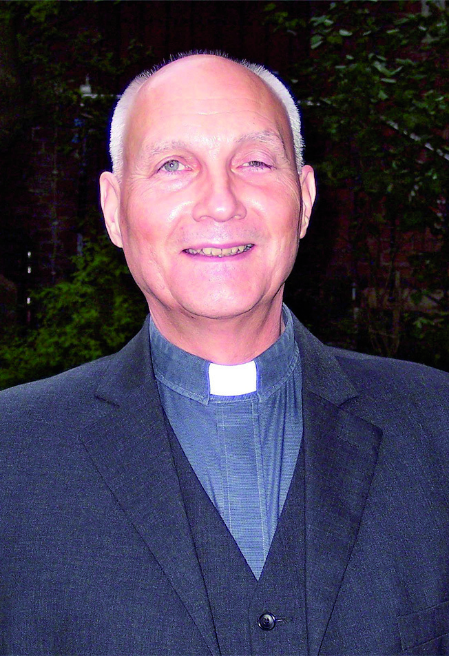 Pfarrer Michael Clemens erinnert an seinen verstorbenen Kollegen. Foto: Archiv