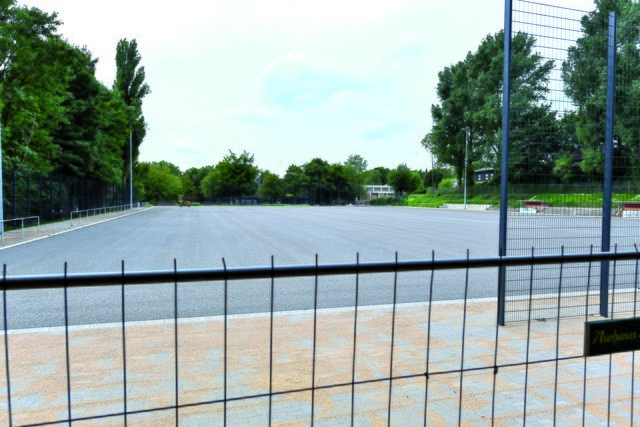 Baustelle Sportplatz Rot-Weiss Mülheim.