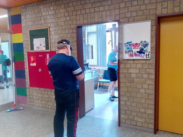 Schwimmbadvorraum, Aushangstelle für unseren MHFC-Newsletter.