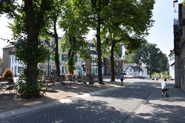 Rund um den Alten Markt wird es am Wochenende voll. Nach dem Kneipenfestival MEGA Altstadt Live am Samstag eröffnet Bürgermeister Daniel Zimmermann am Sonntag um 13 Uhr den Tag des offenen Denkmals am neuen Altstadtmodell.
