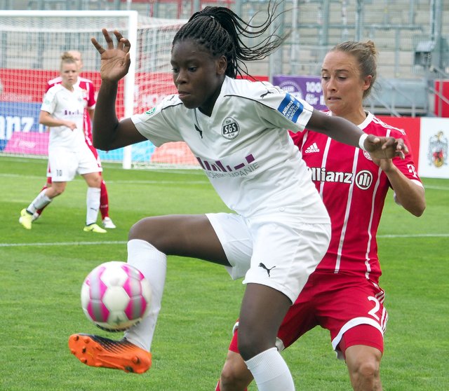 Nicole Anyomi mit vollem Körpereinsatz. SGS-Trainer Daniel Kraus sah sein Team leidenschaftlich kämpfen. "Wir hatten aber auch viele Ballverluste."