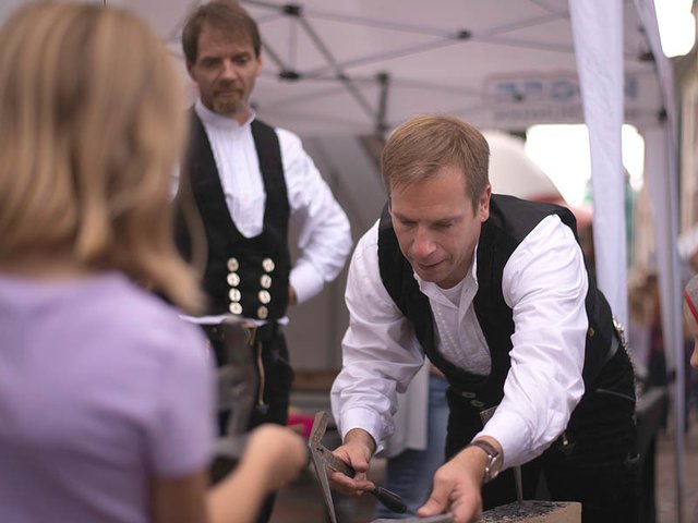 Der Handwerkermarkt auf dem katholischen Kirchplatz geht in diesem Jahr in seine zweite Runde.
