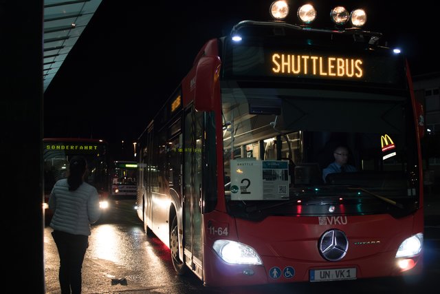 Shuttlebusse der VKU fuhren Interessierte kostenlos zu den Betrieben