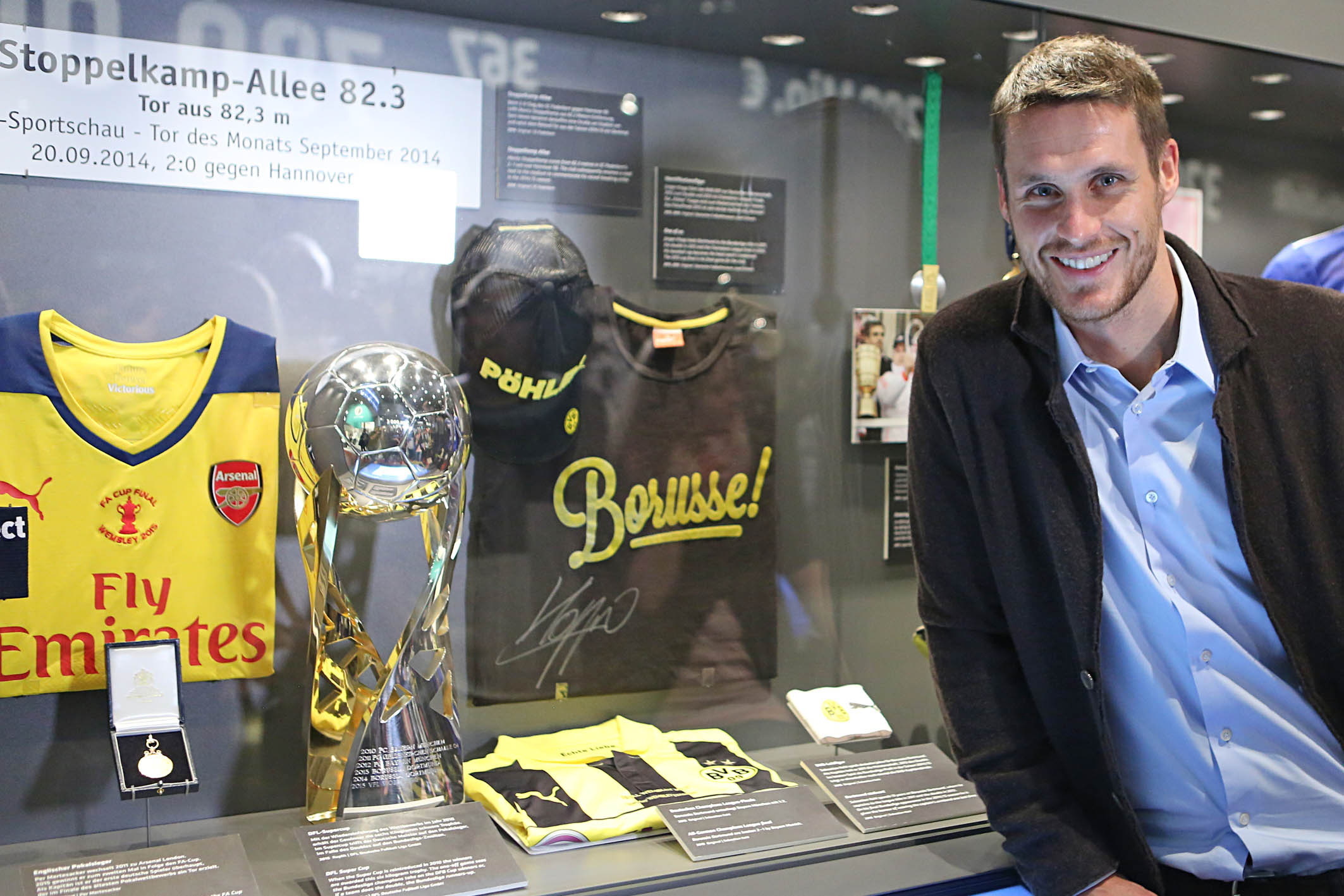 Einer von vielen prominenten Besuchern: BVB-Legende Sebastian Kehl im Deutschen Fußballmuseum.^Foto: Carsten Kobow