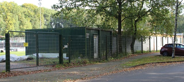 Die "Kirmes-Abteilung", so der Spott über das Containerdorf an der Straße Im Trog, soll nach dem Bau des Hauses möglichst verschwinden.