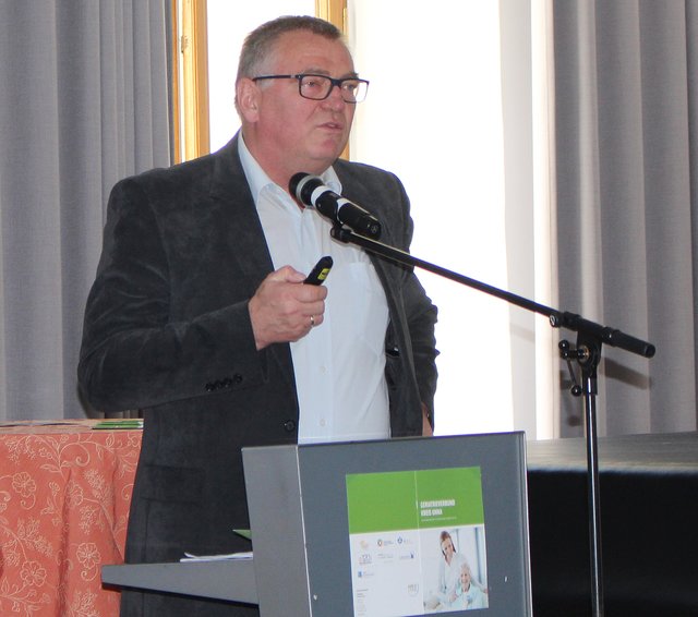 Dr. med. Bernhard Jungnitz, Amtsarzt, Leiter der med. Dienste des Kreises Unna